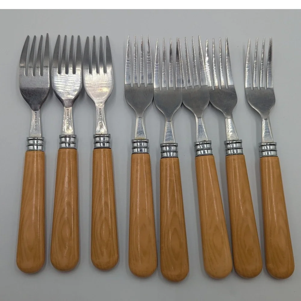 Cambridge Stainless Steel Flatware Set Faux Wood Grain Handles 23pc Rustic